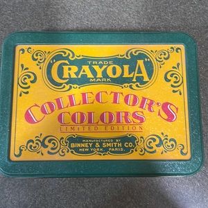 Two 1991 Crayola collection colors limited edition tin. Unused Sold together